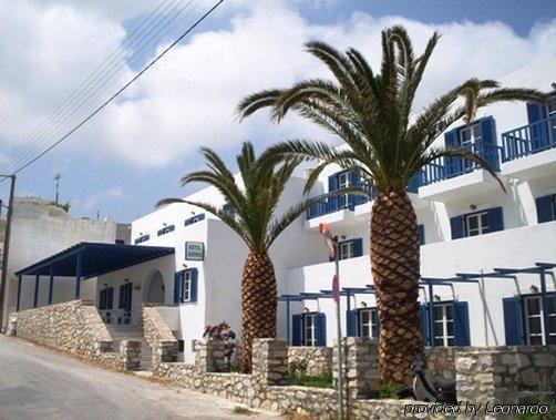 Hotel Adonis Naxos 2*