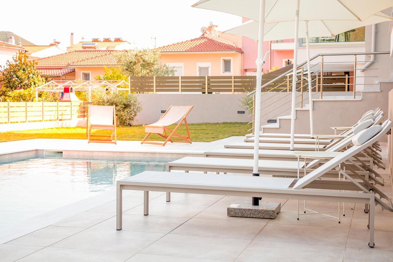 Arodo Aparthotel *