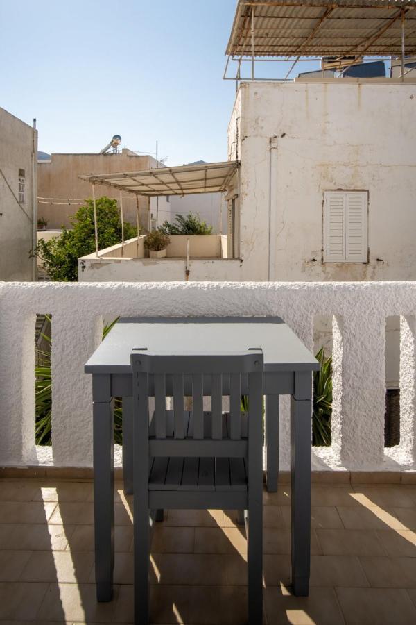 Eleios Serifos Livadi (Serifos)