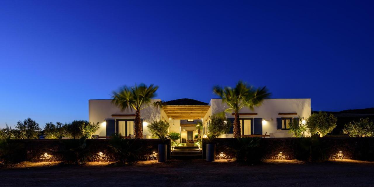 Hotel White Dream *