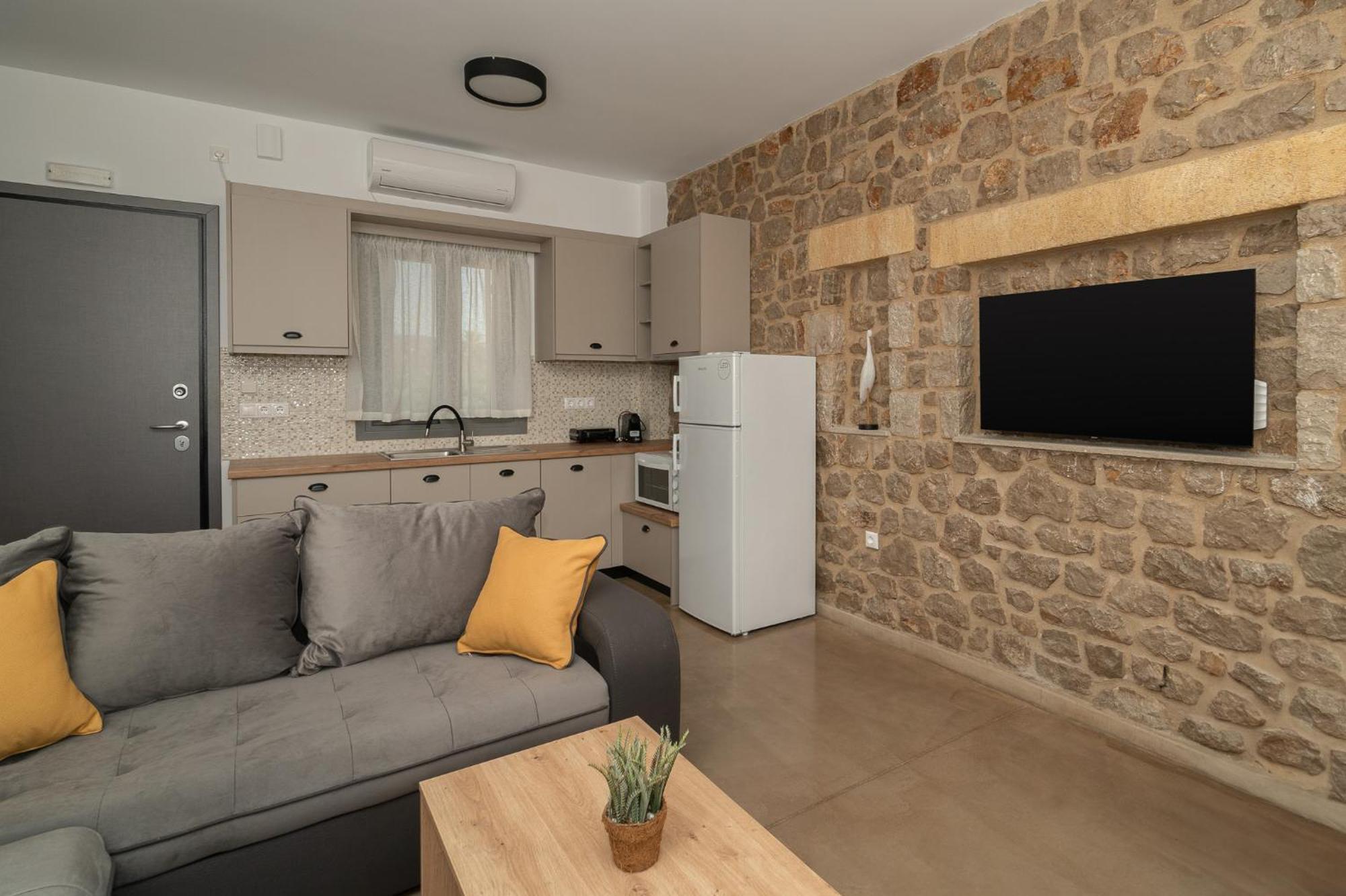 Lithos Hotel