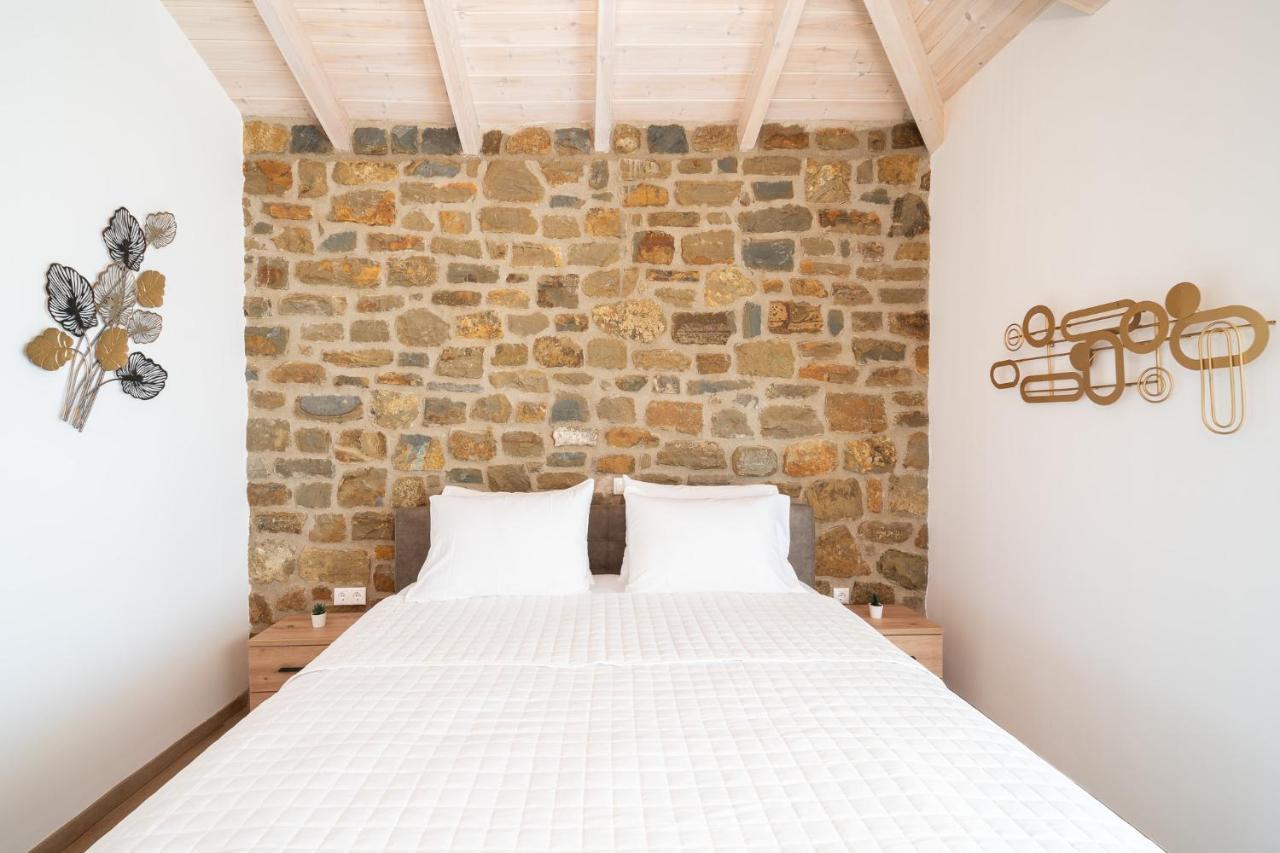 Lithos Hotel *