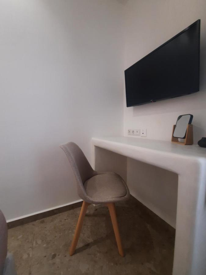 Hotel Anais Of Naxos 3*