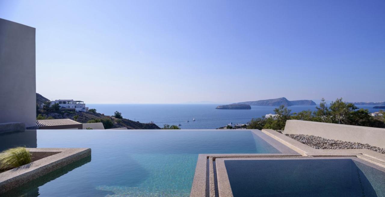 11:11 By Potnia Akrotiri (Santorini)