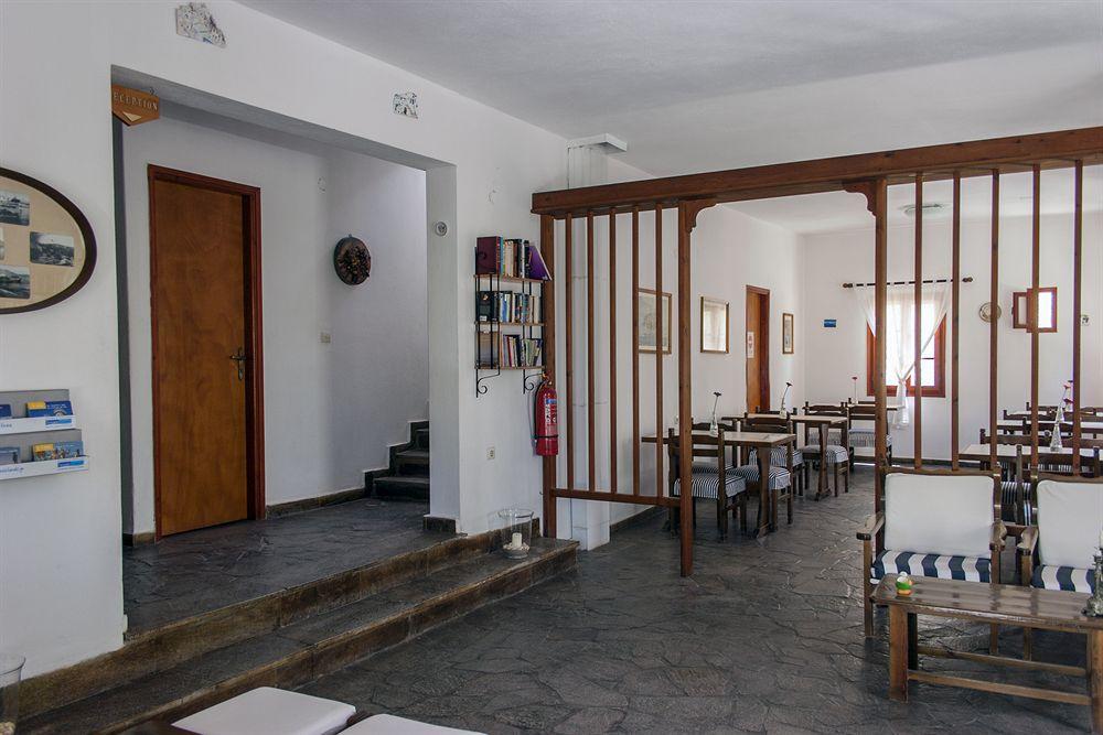 Manto Naousa (Paros)