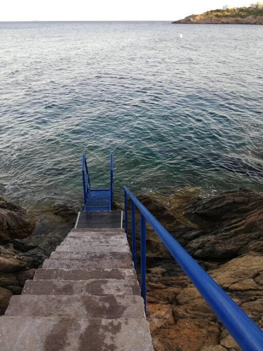 Apartment Renovated Seaside In Sounio *