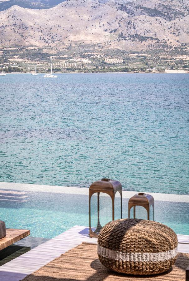 Amethyst Selene Couple's Hideaway * Palairos