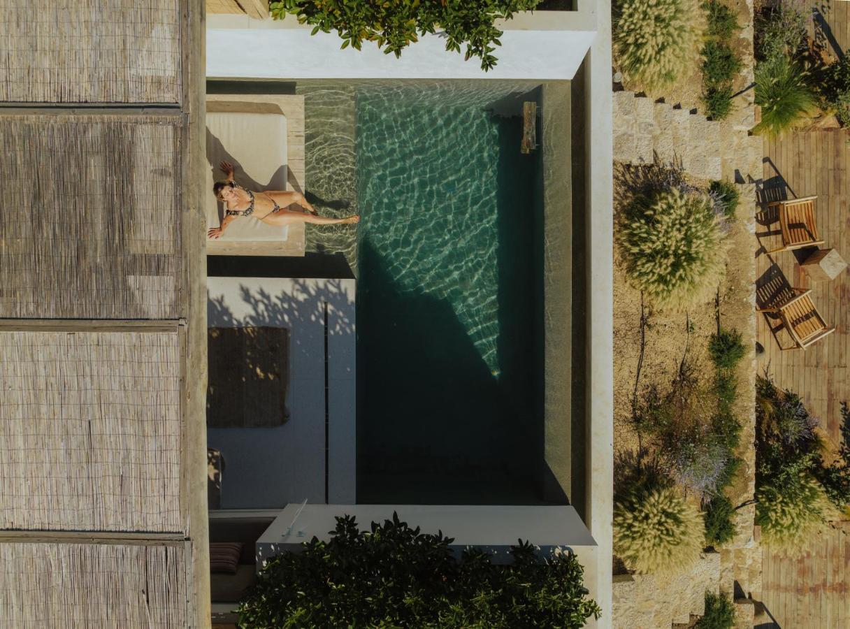 Amethyst Selene Couple's Hideaway * Palairos