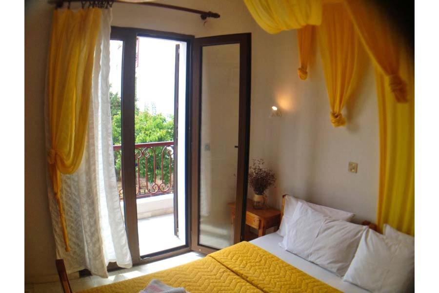 La Mira House Aparthotel *