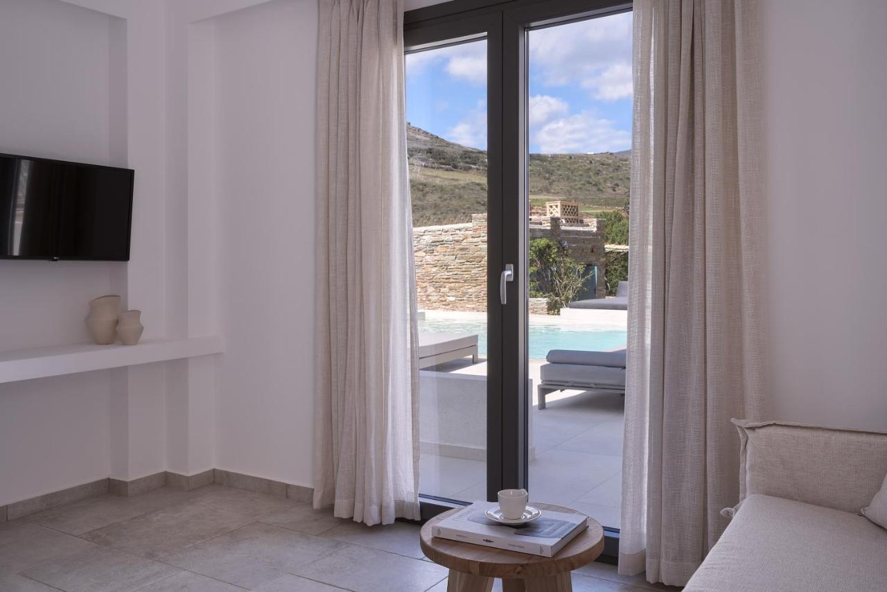 Isida Andros * Agios Petros (Andros)