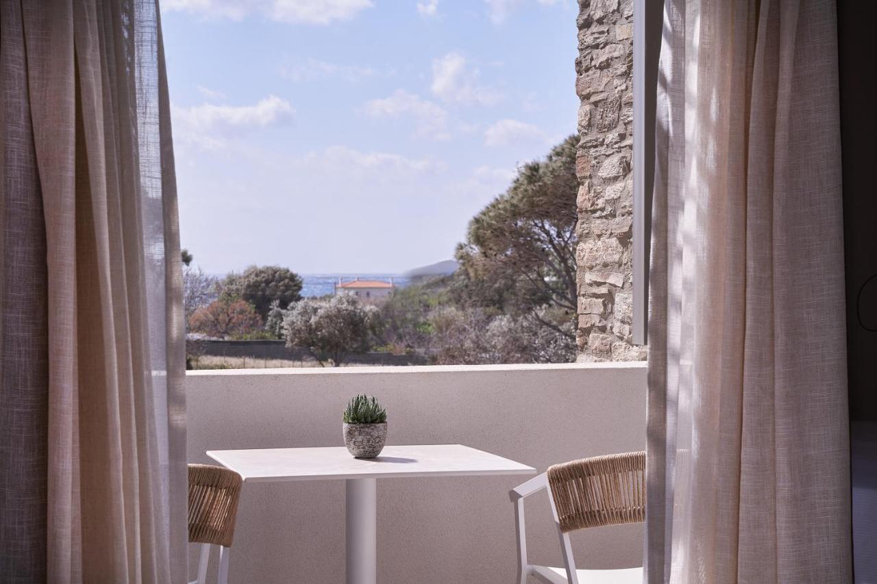 Isida Andros Hotel *