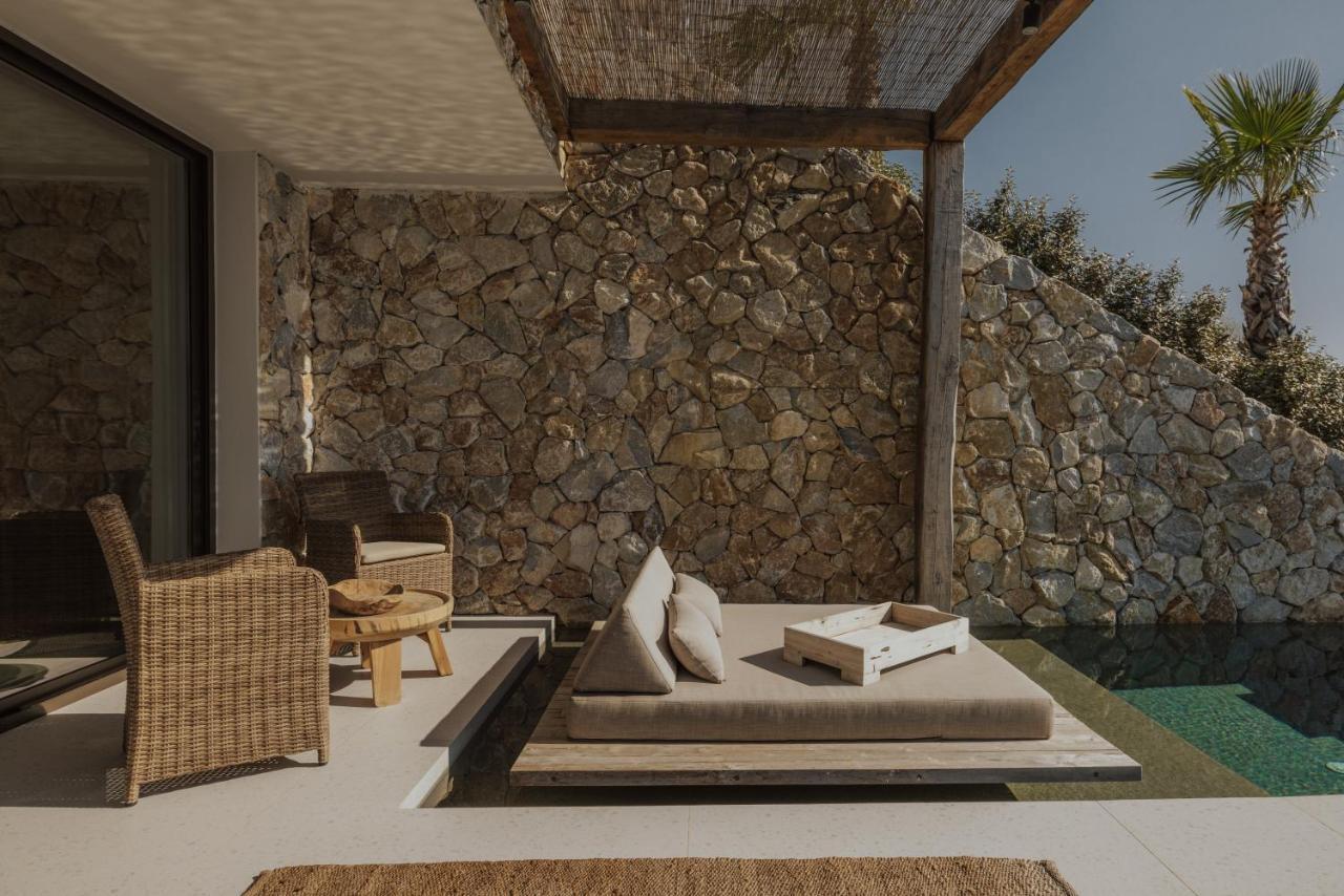 Amethyst Selene Couple's Hideaway Hotel