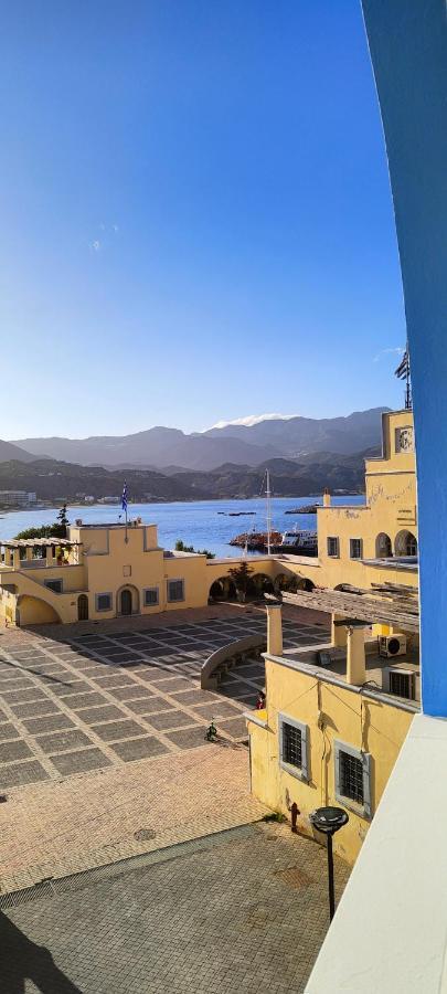 P I G A D I A B A Y Karpathos Town (Pigadia)