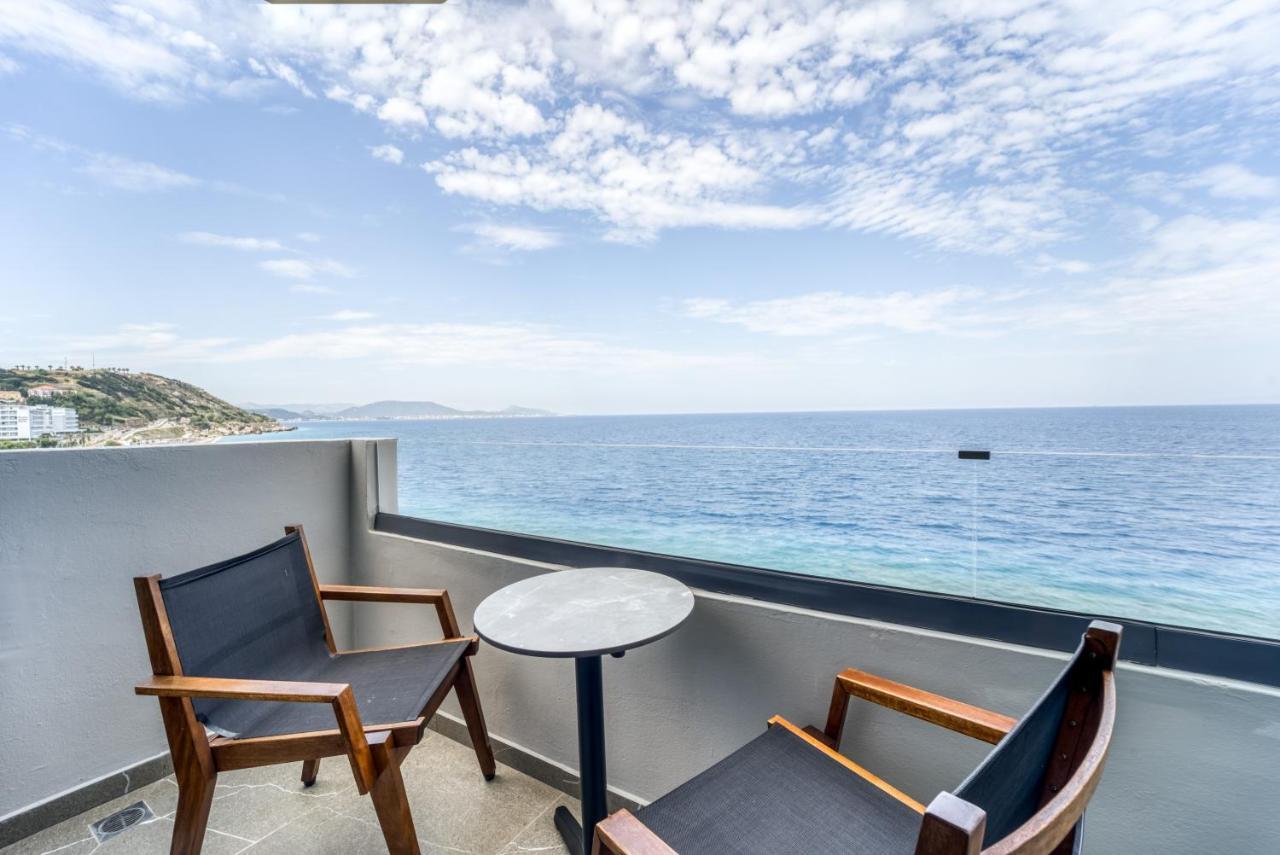 Island Sea Side - Adults Only