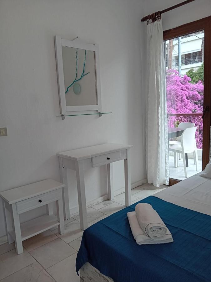 La Mira House