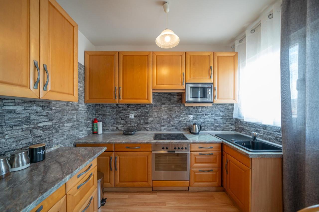 Your By The Sea For 3 In Apartment