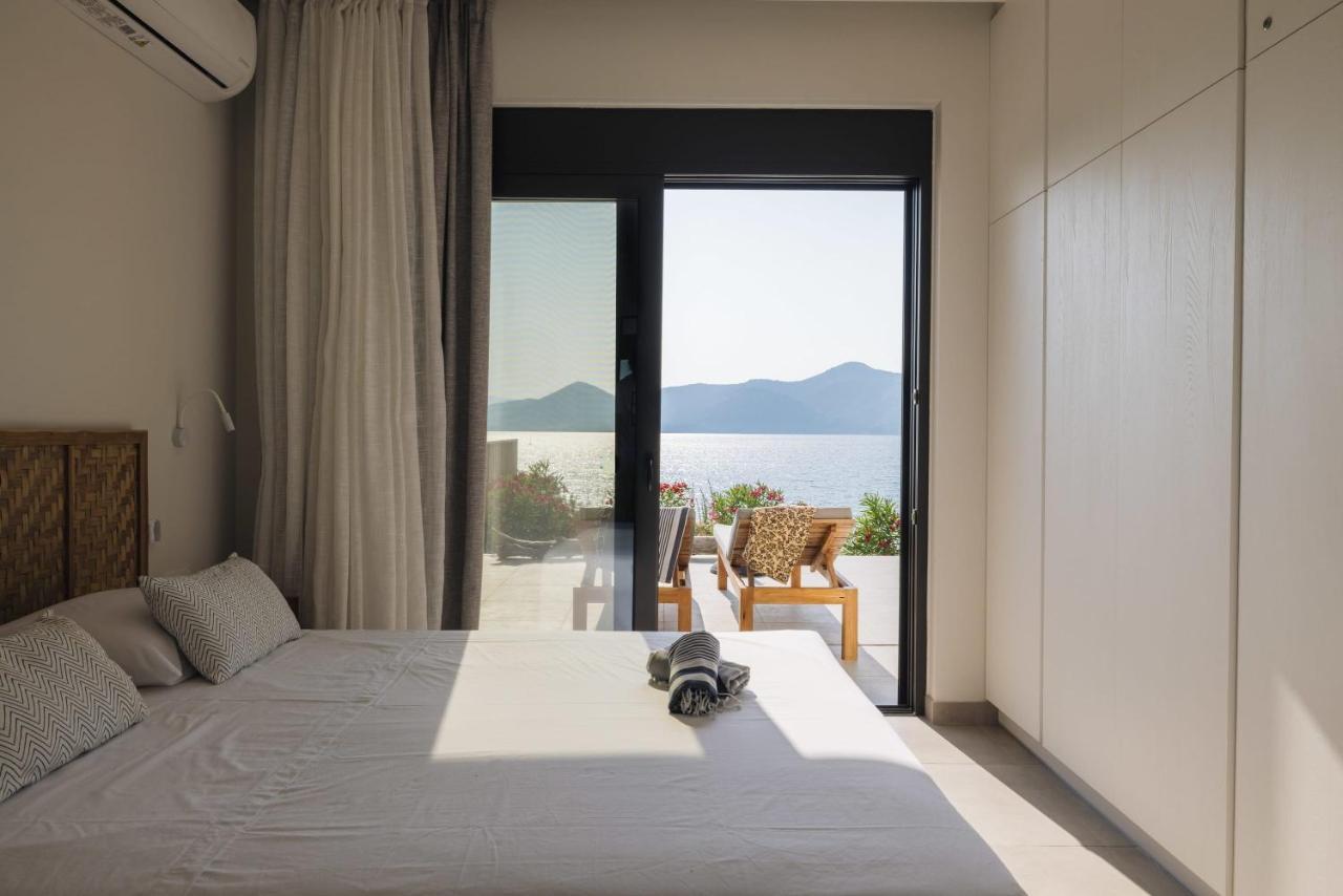 Mare Incredible 3 Bed Private Pool Villa Palairos