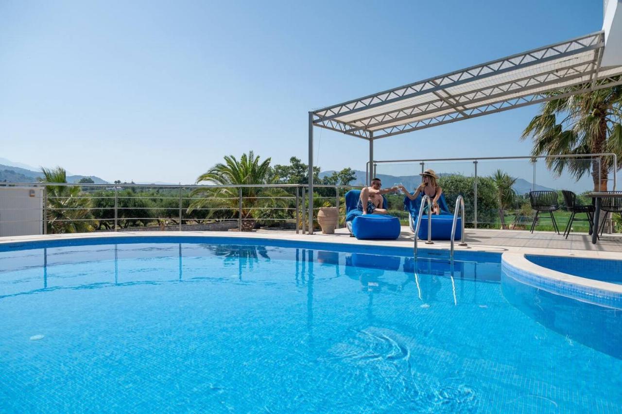 Santo Villa, A Riveting Group Sanctuary! * Paralia Kourna