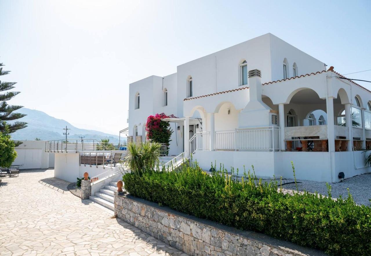 Santo Villa, A Riveting Group Sanctuary! Villa Paralia Kourna
