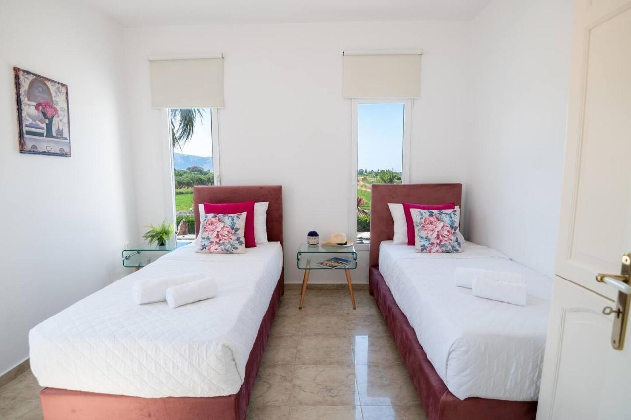 Villa Santo Villa, A Riveting Group Sanctuary!