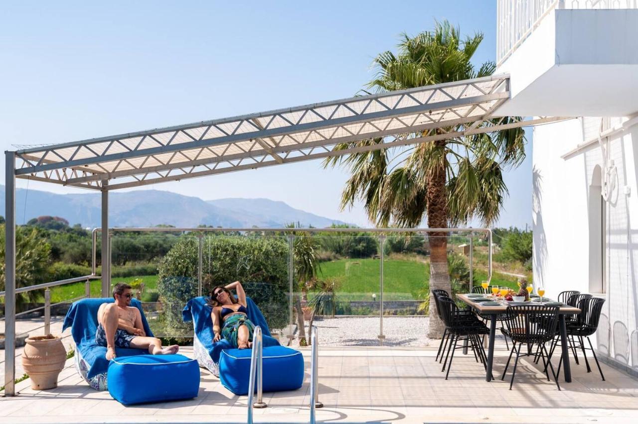 Villa Santo Villa, A Riveting Group Sanctuary! Paralia Kourna