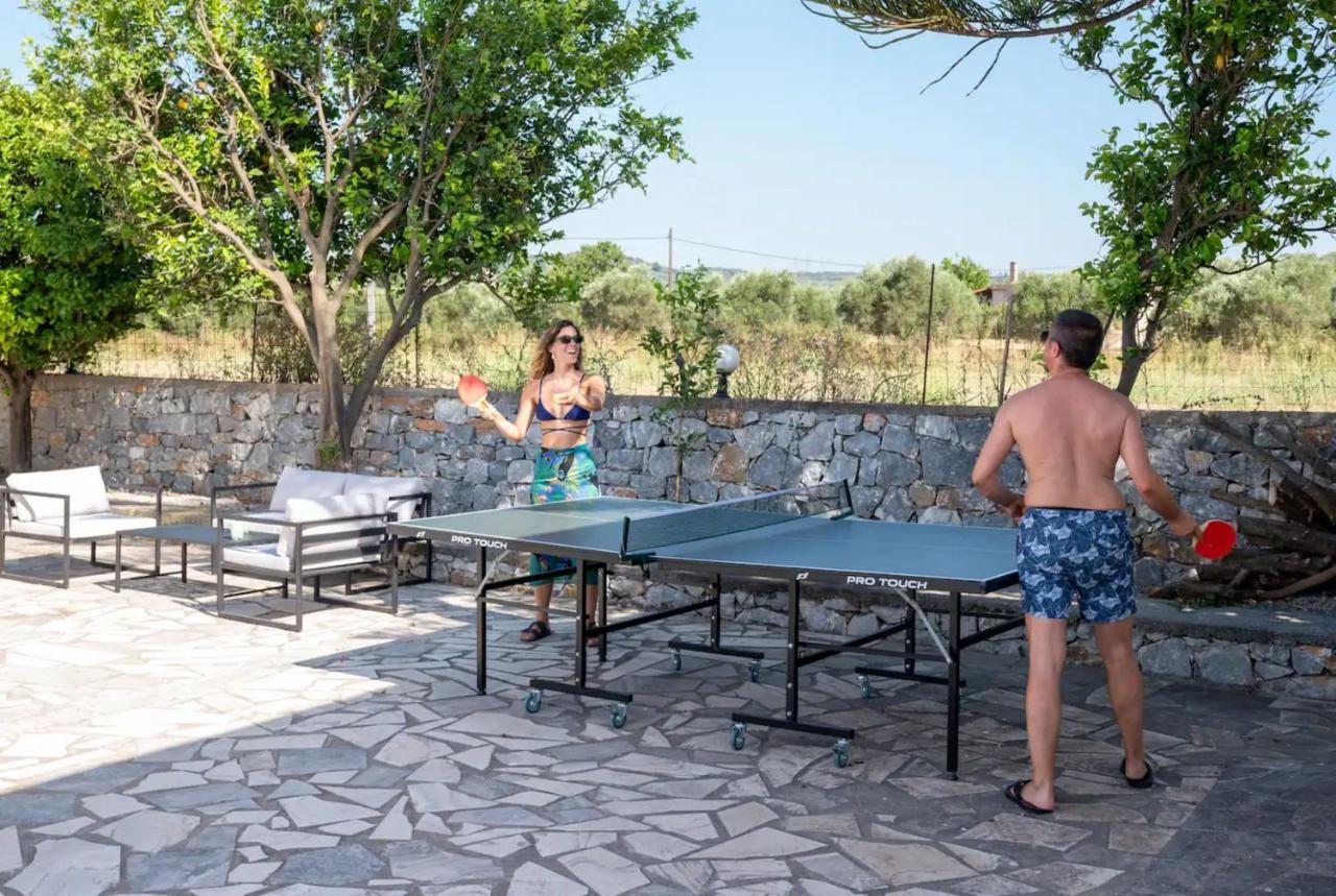Villa Santo Villa, A Riveting Group Sanctuary! Paralia Kourna