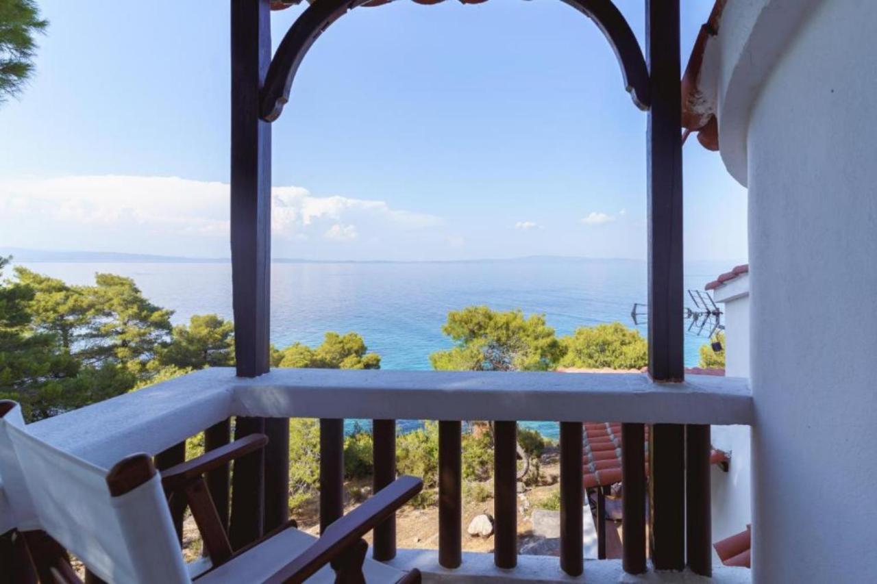 Villa Blu: Beachfront With Amazing View Vourvourou