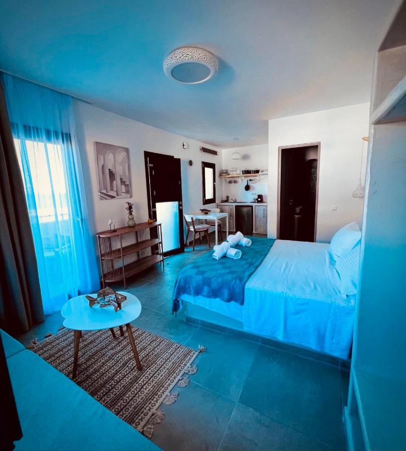64steps Studio Apartment Anafi