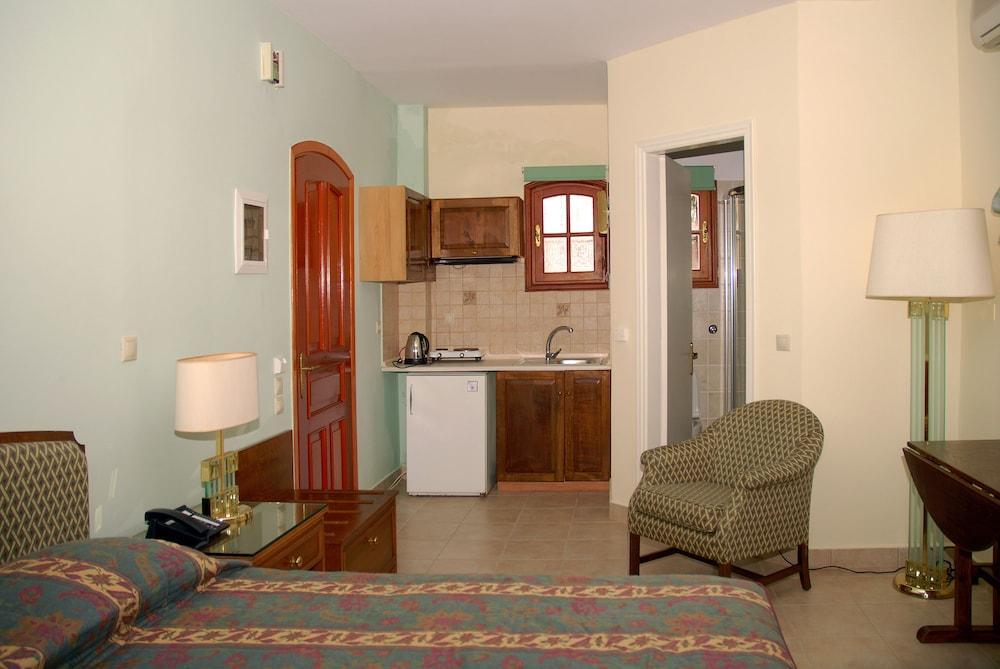 Aparthotel Corfu Club