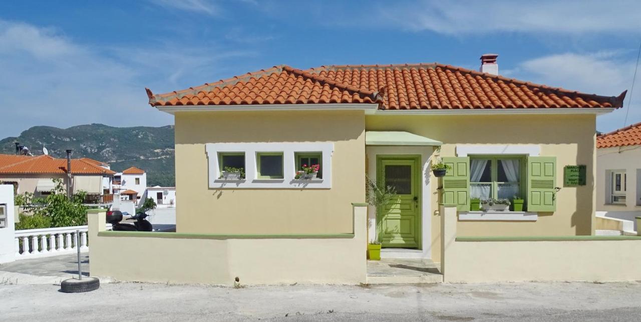Marchie's Place - Spacious One Bedroom For Rent On Island Apartment