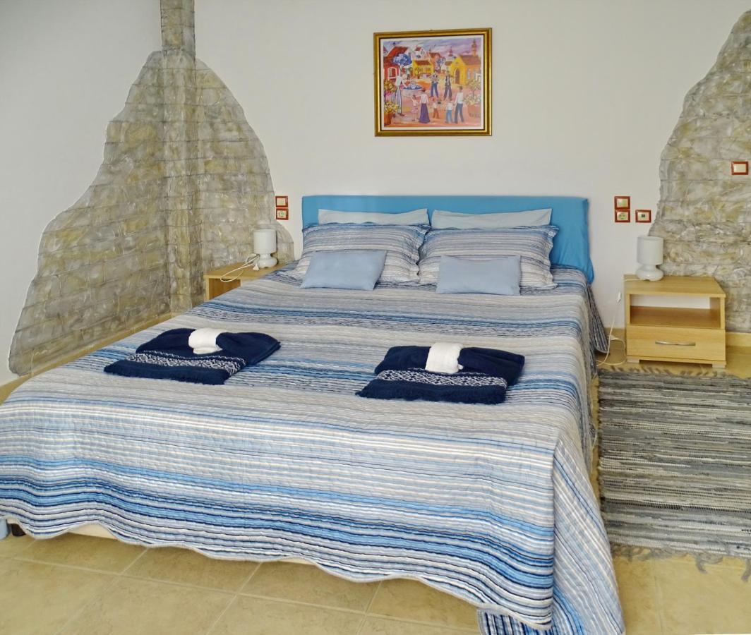 Apartment Marchie's Place - Spacious One Bedroom For Rent On Island Skopelos Town