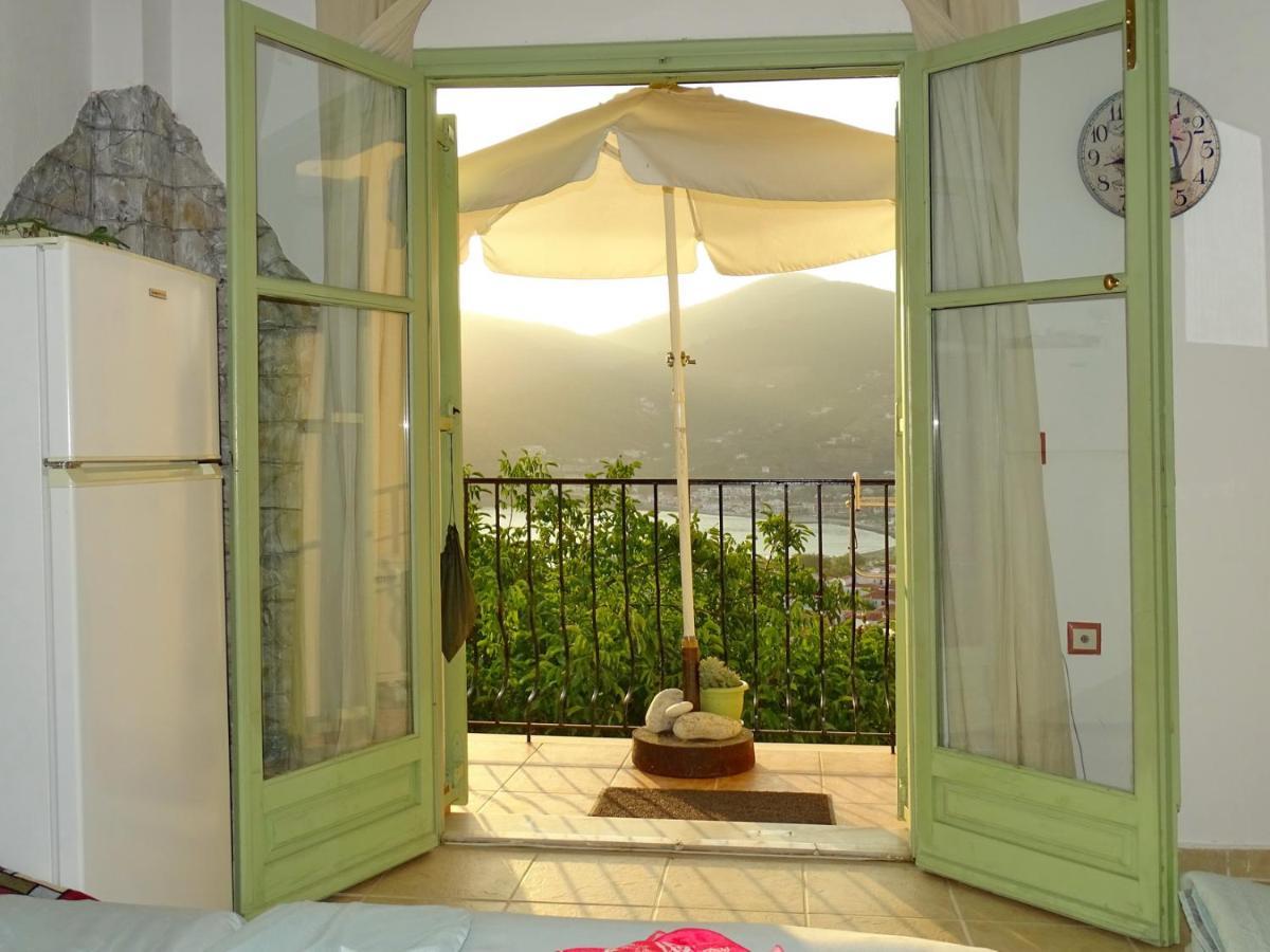 Apartment Marchie's Place - Spacious One Bedroom For Rent On Island *