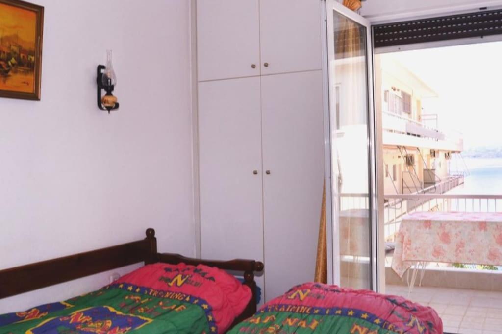 Unique & Cozy Seaview Apartment. *