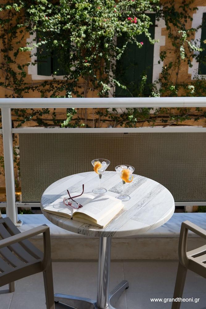 Grand Theoni Boutique & 4* Vasiliki (Lefkada)