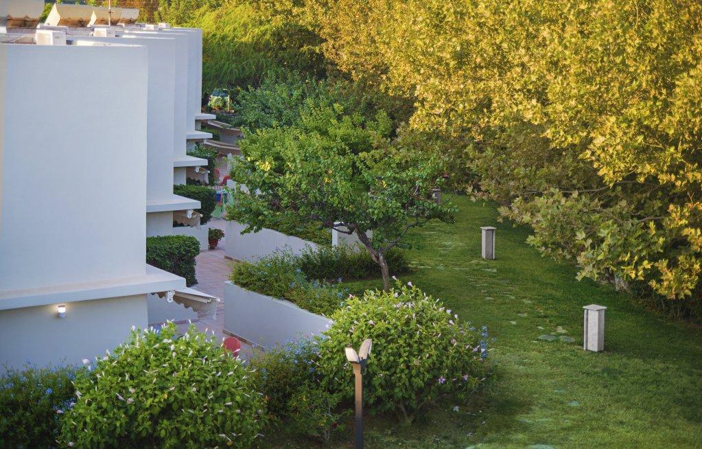 Aparthotel Nereids 3*