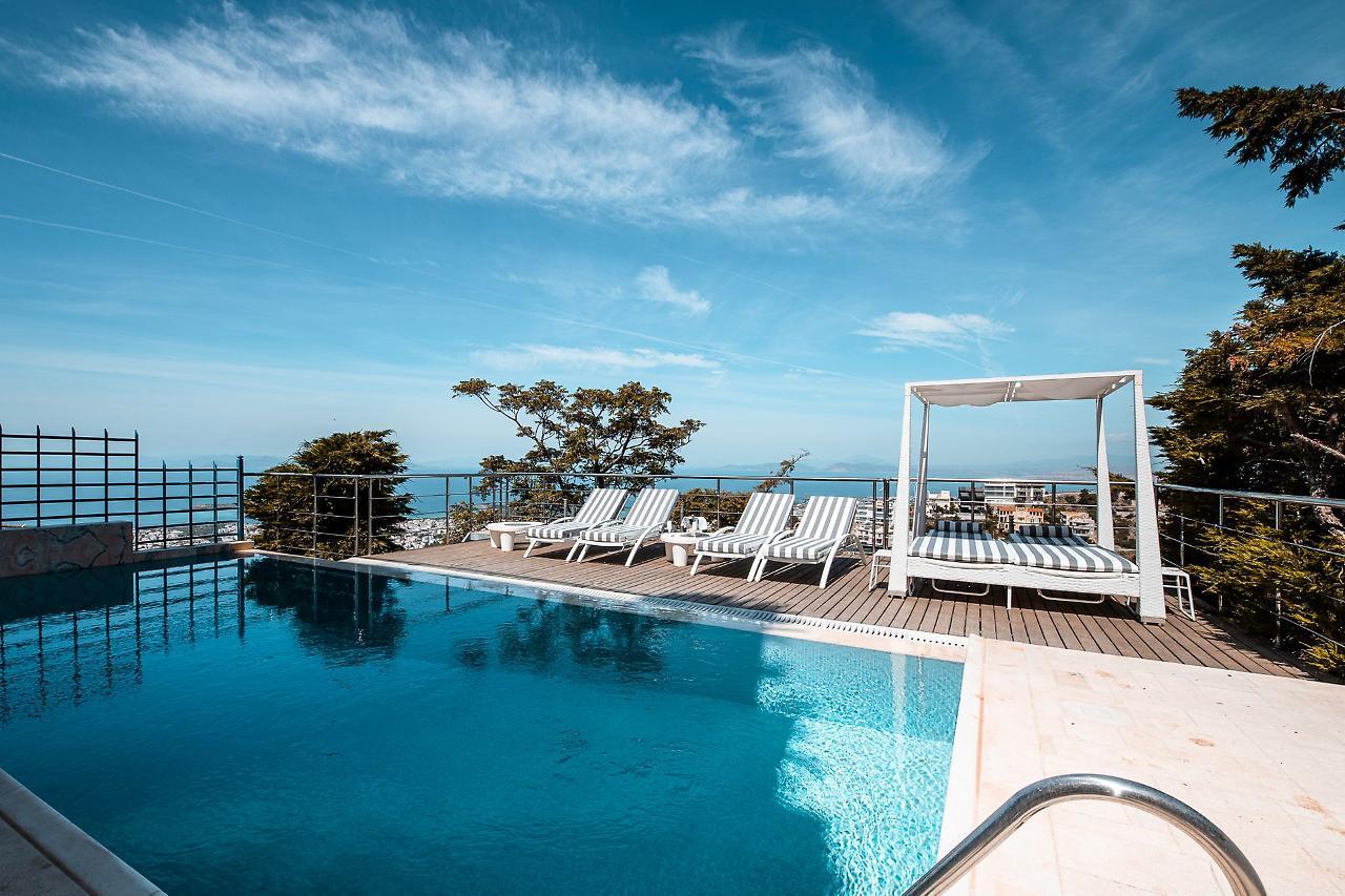 Azure Villa *