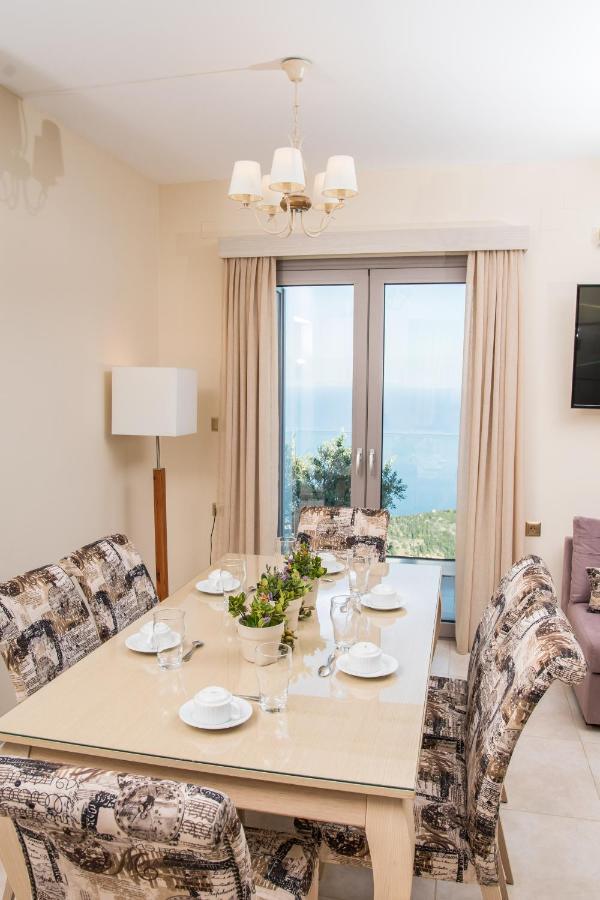 Villa Topaz Agios Nikitas
