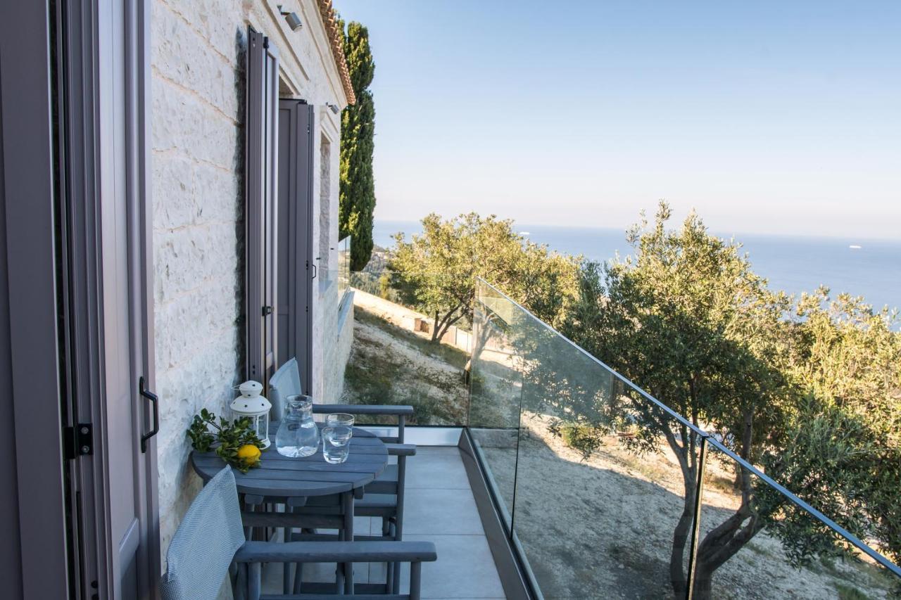 Villa Topaz *