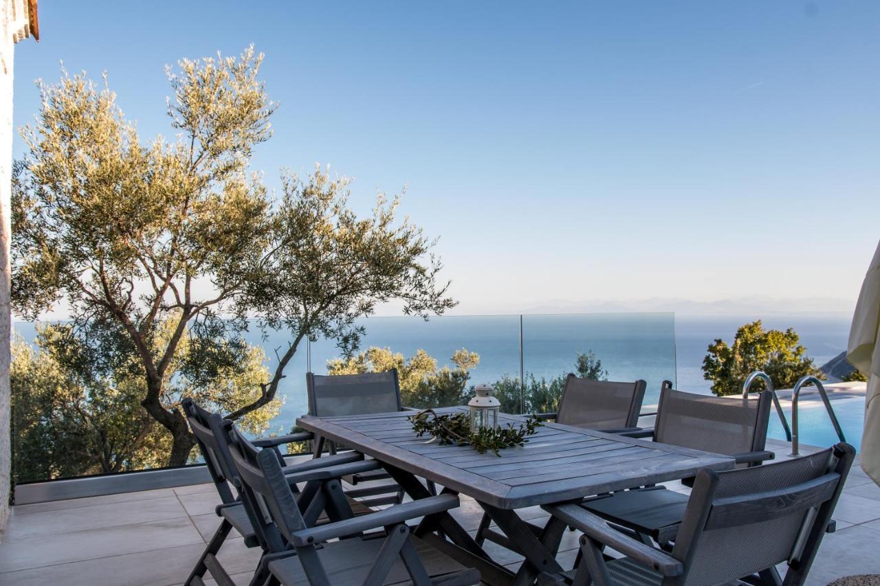 Villa Topaz Agios Nikitas