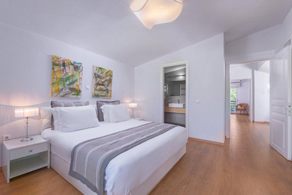 Apartment The White At Sani *