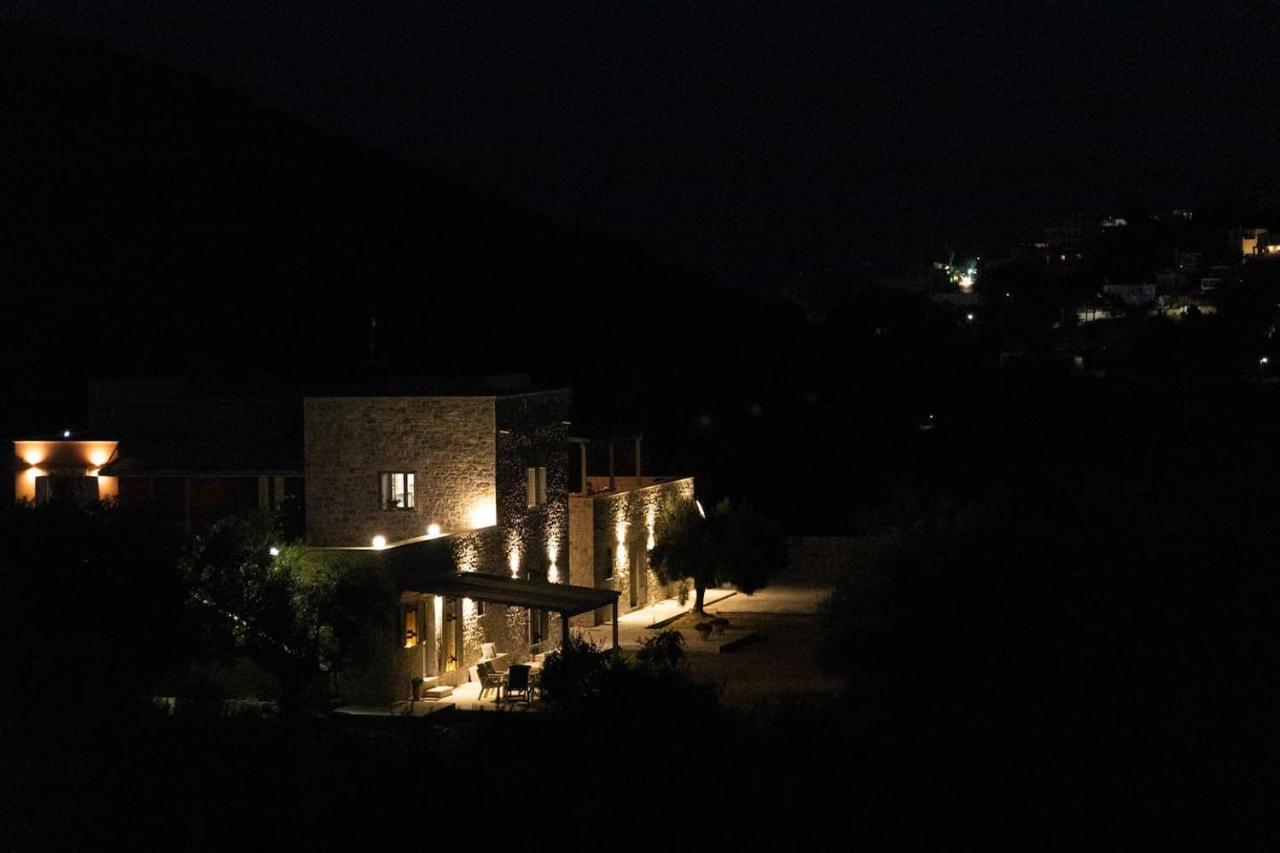 Enada & Olive Farm Country house