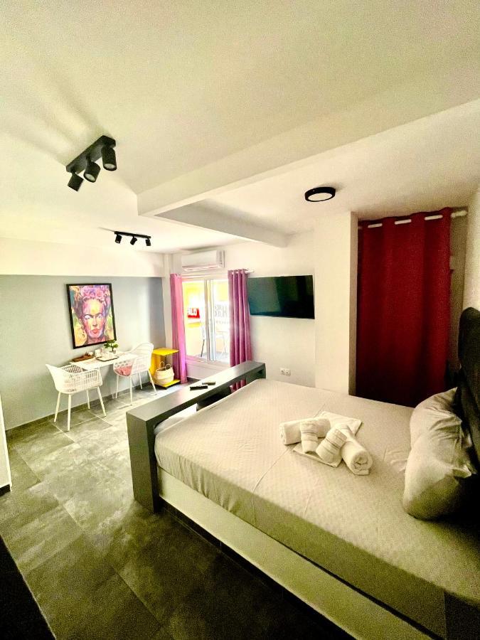 Mini Apartment *