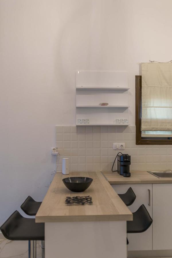 Apartment Seaside Serenity In Loutra Kato Almiri