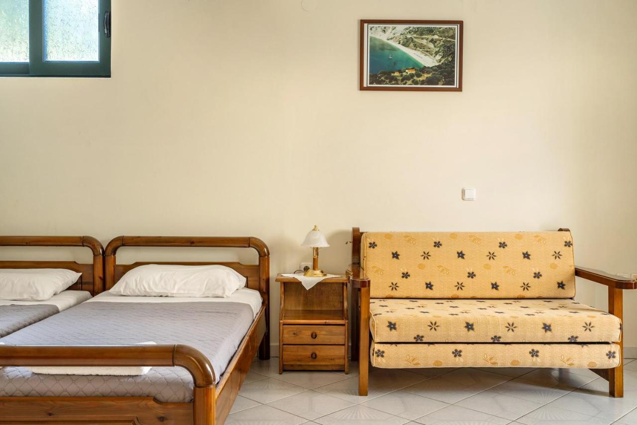 Apartment Daratos 6 *
