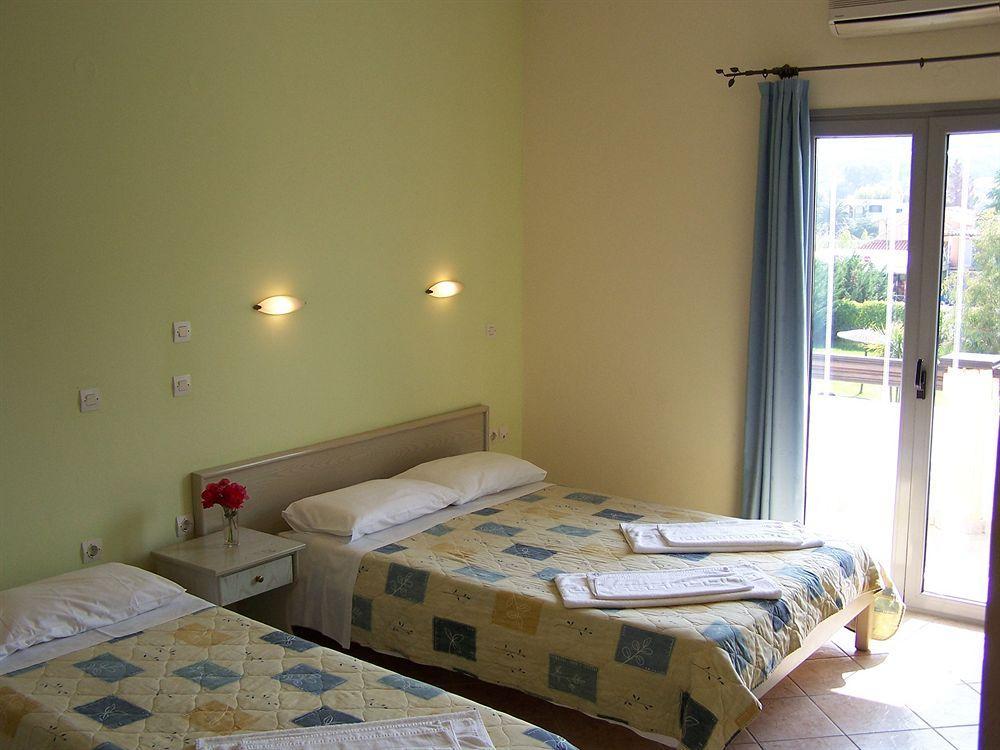 Ninos On The Aparthotel