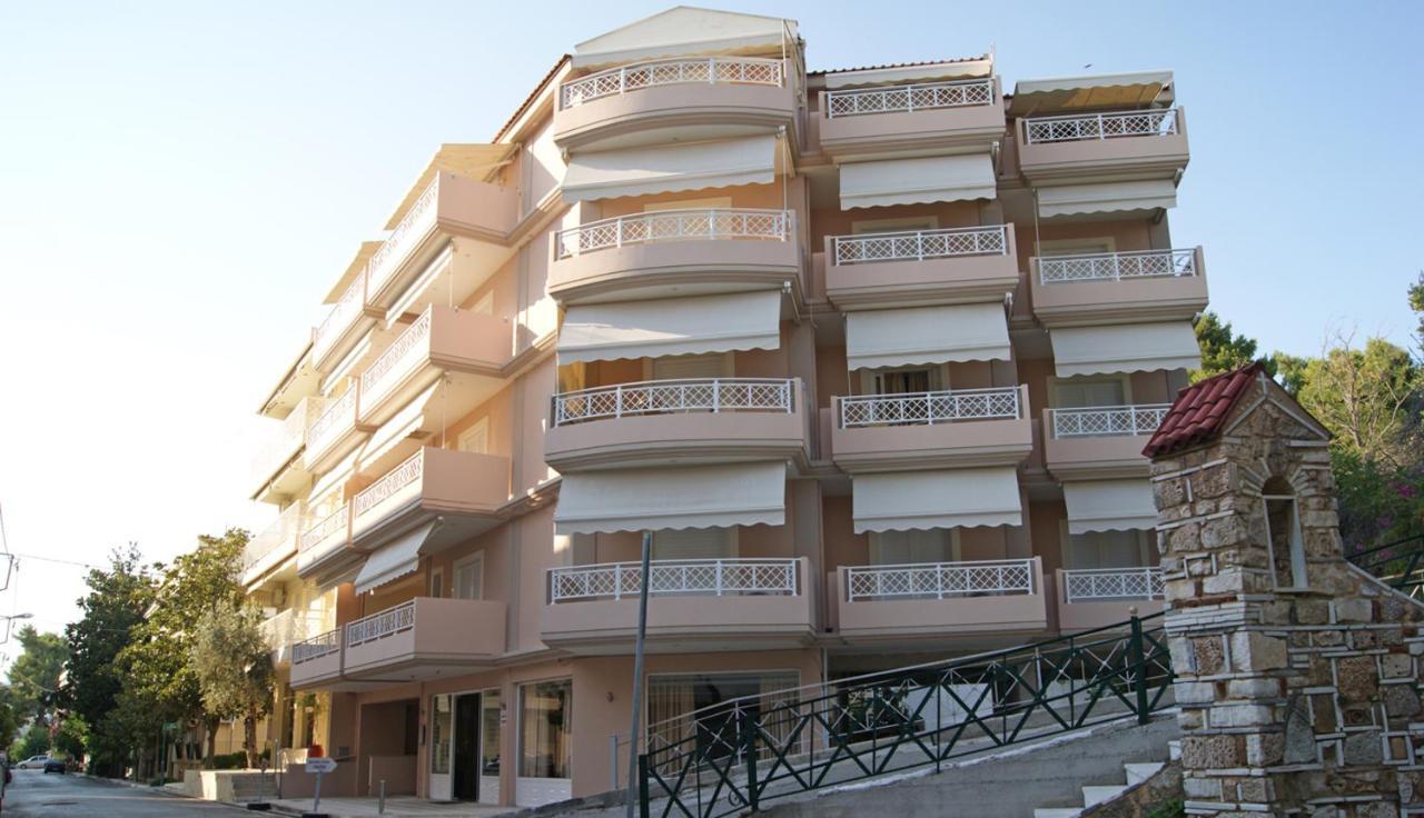 Neon Aparthotel *