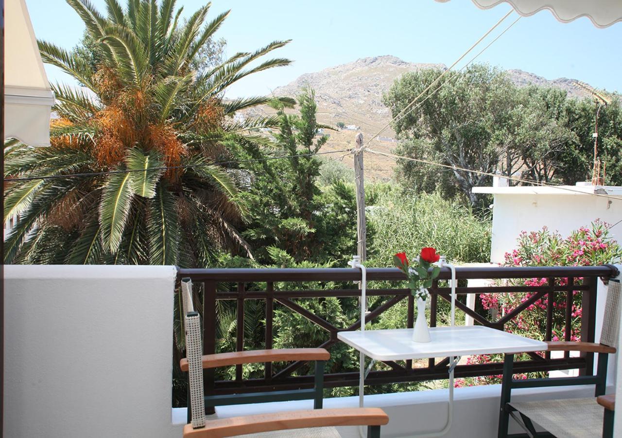 Pergola * Livadi (Serifos)