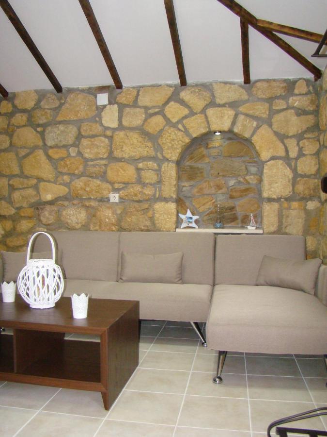 Apartment Vour 52 *