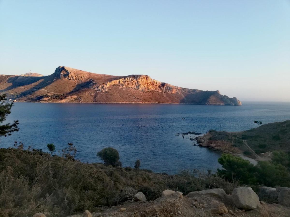 Anemi Leros *
