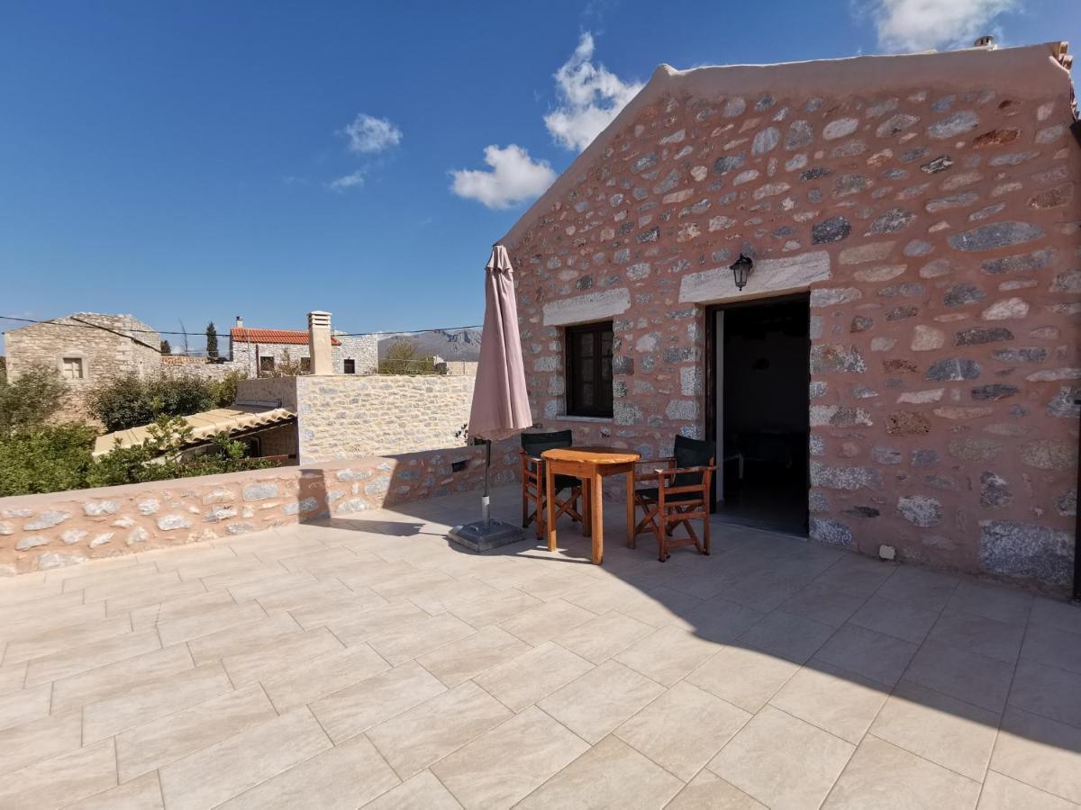 Toxotis * Pyrgos Dirou